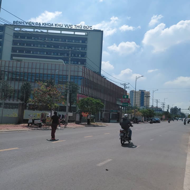 Đất vàng mặt tiền đường Lê Văn Chí, Thủ Đức 60m² - Đầu tư sinh lời ngay!