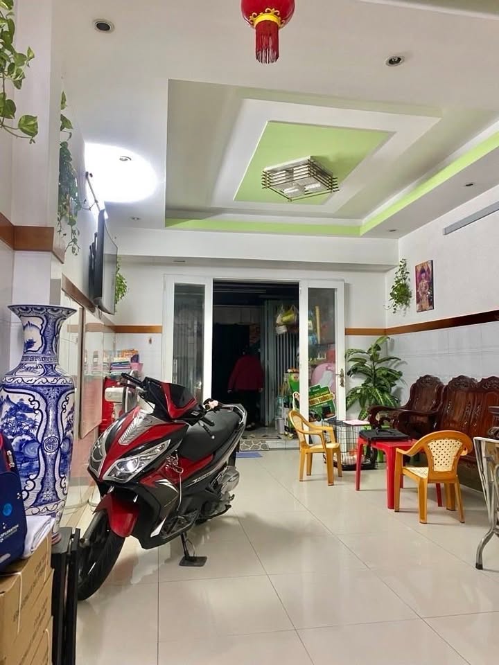 Nhà đẹp 4 tầng tại Phạm Thế Hiển, 64m² giá 8.5 tỷ - Sẵn sàng vào ở!