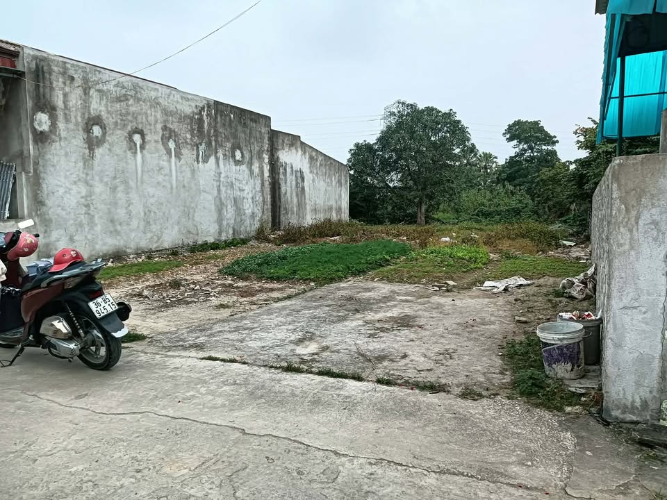 Đất nền Quảng Long 306m² giá 700 triệu - Cơ hội đầu tư hấp dẫn!