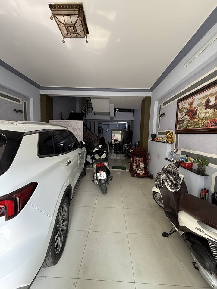 Nhà phố KDC Phú Mỹ Quận 7 110m² giá 15.5 tỷ - Thiết kế hiện đại, sẵn sàng vào ở!