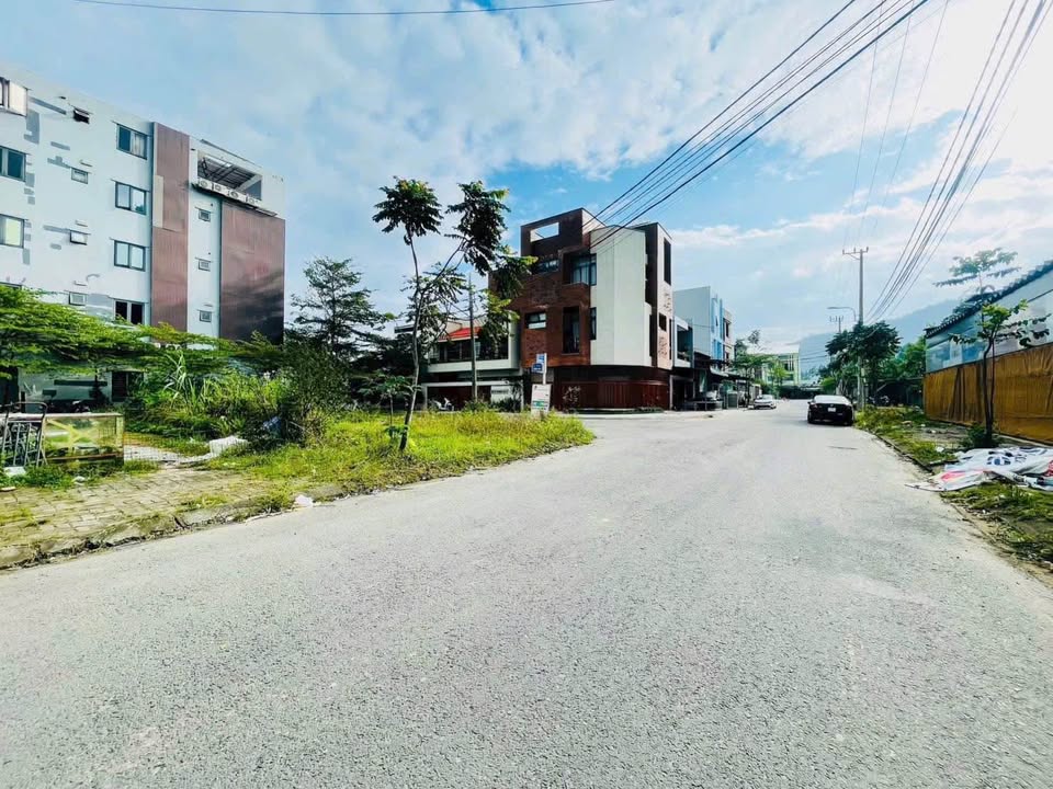 Biệt thự Khánh An 150m² giá 6,2 tỷ - Gần chợ Hoà Khánh và ĐH Bách Khoa!