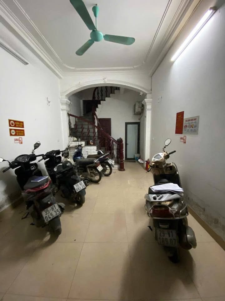 Nhà 4 tầng 57m² đường Mỹ Đình giá 12 tỷ - Đầu tư sinh lời ngay!