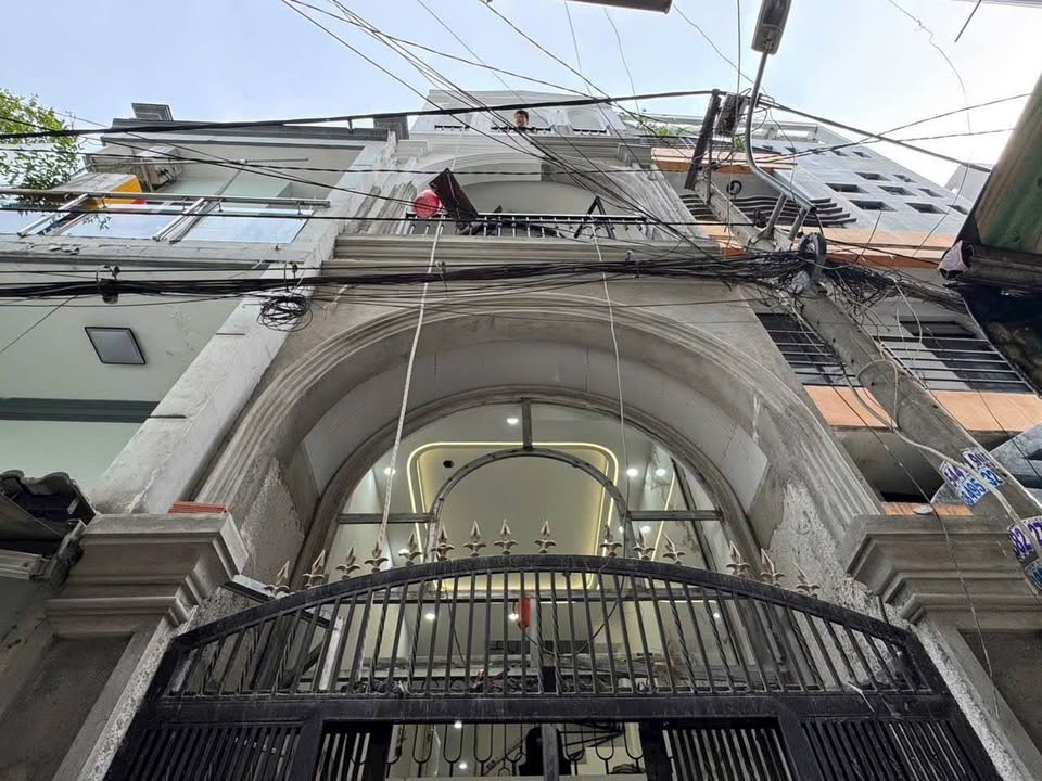 Nhà hẻm xe hơi Phan Xích Long, Phú Nhuận 32m² giá 8.679 tỷ - Sẵn sàng ở ngay!