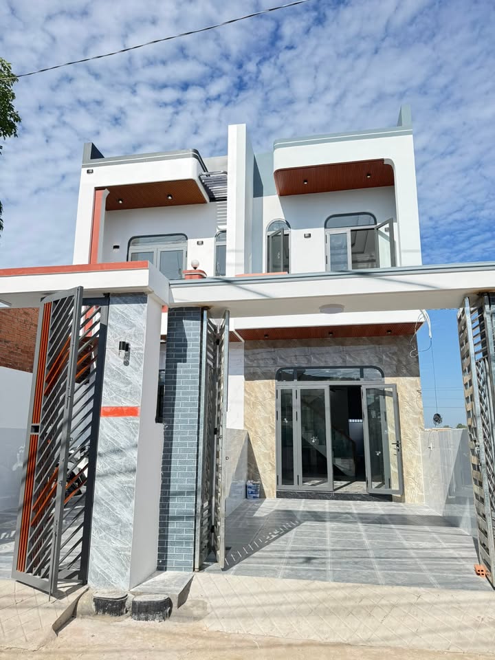 Nhà riêng Tân Khánh 88m² giá 2.99 tỷ - Đầy đủ nội thất, vào ở ngay!