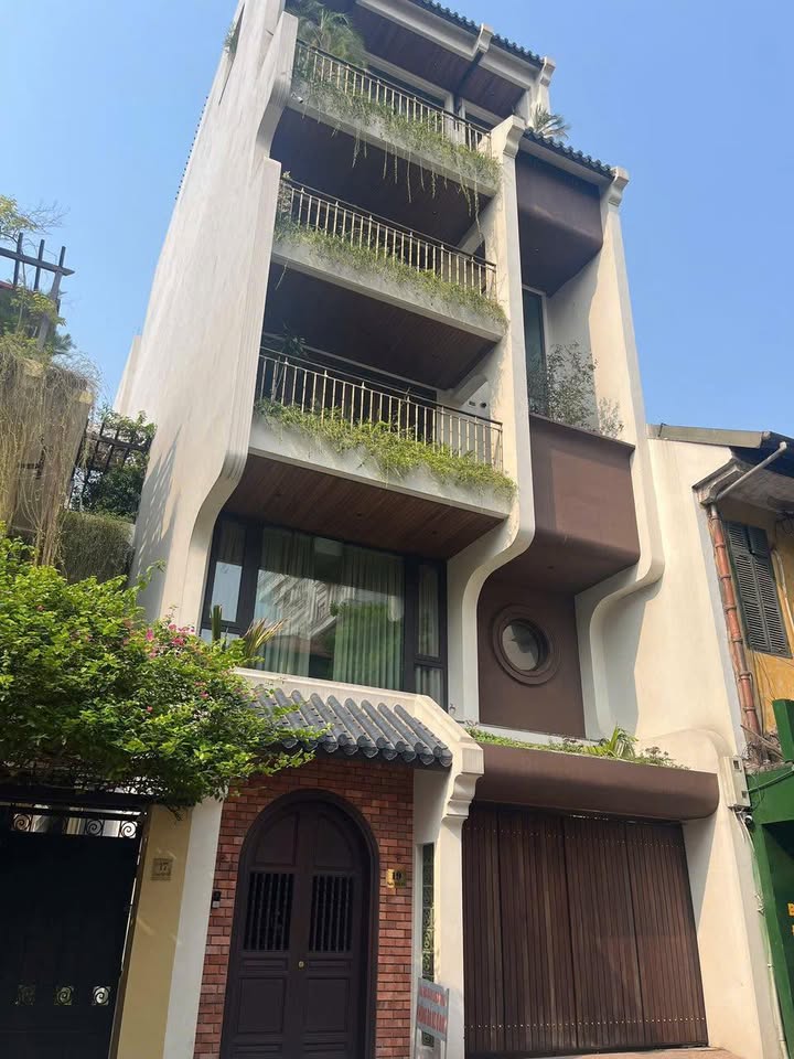 Cho thuê mặt bằng kinh doanh phố Yên Hoa, Cầu Giấy 30m² giá 50 triệu - Vị trí đắc địa, kinh doanh thuận lợi!