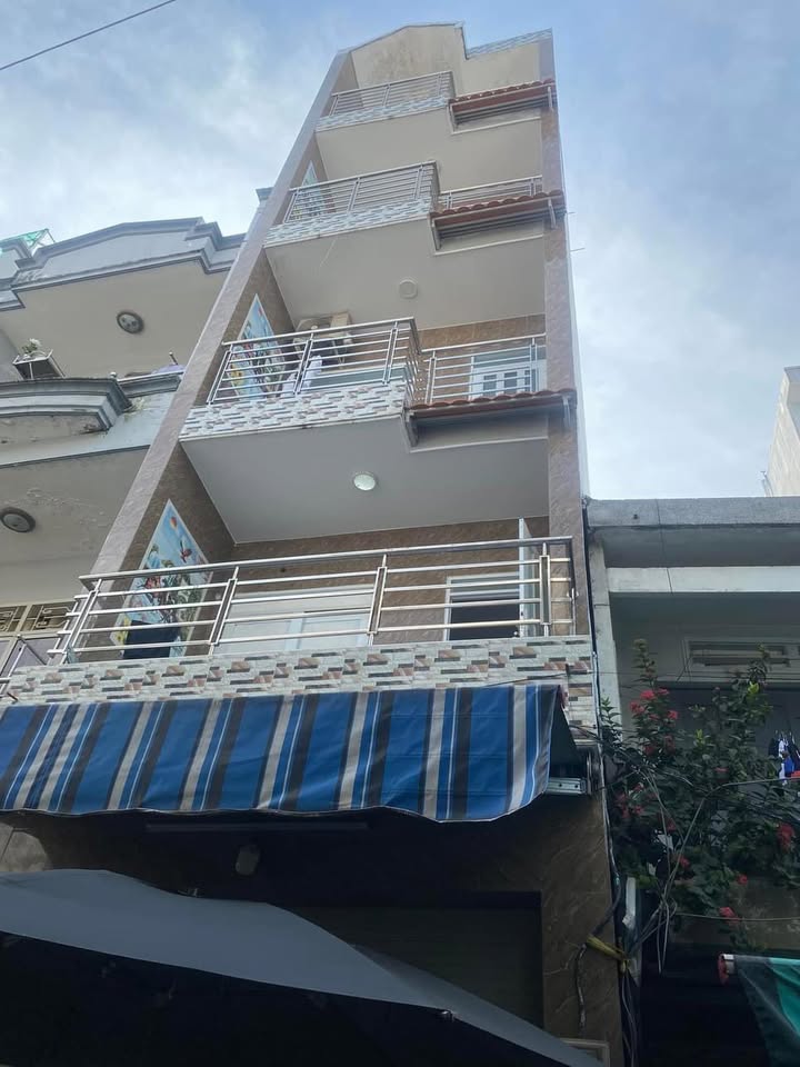 Nhà phố 5 tầng Nguyễn Thị Tần, 40m² giá 7.9 tỷ - Kinh doanh đắc địa!