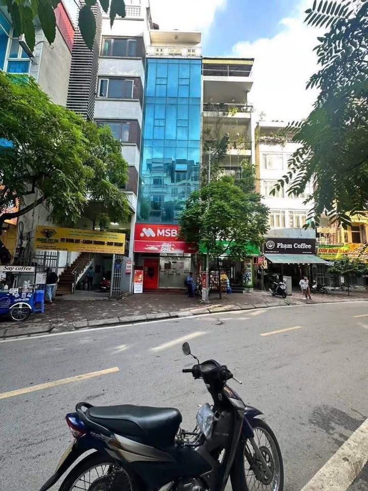 Nhà mặt phố Vương Thừa Vũ 80m² giá 46.5 tỷ - Doanh thu 1.2 tỷ/năm!