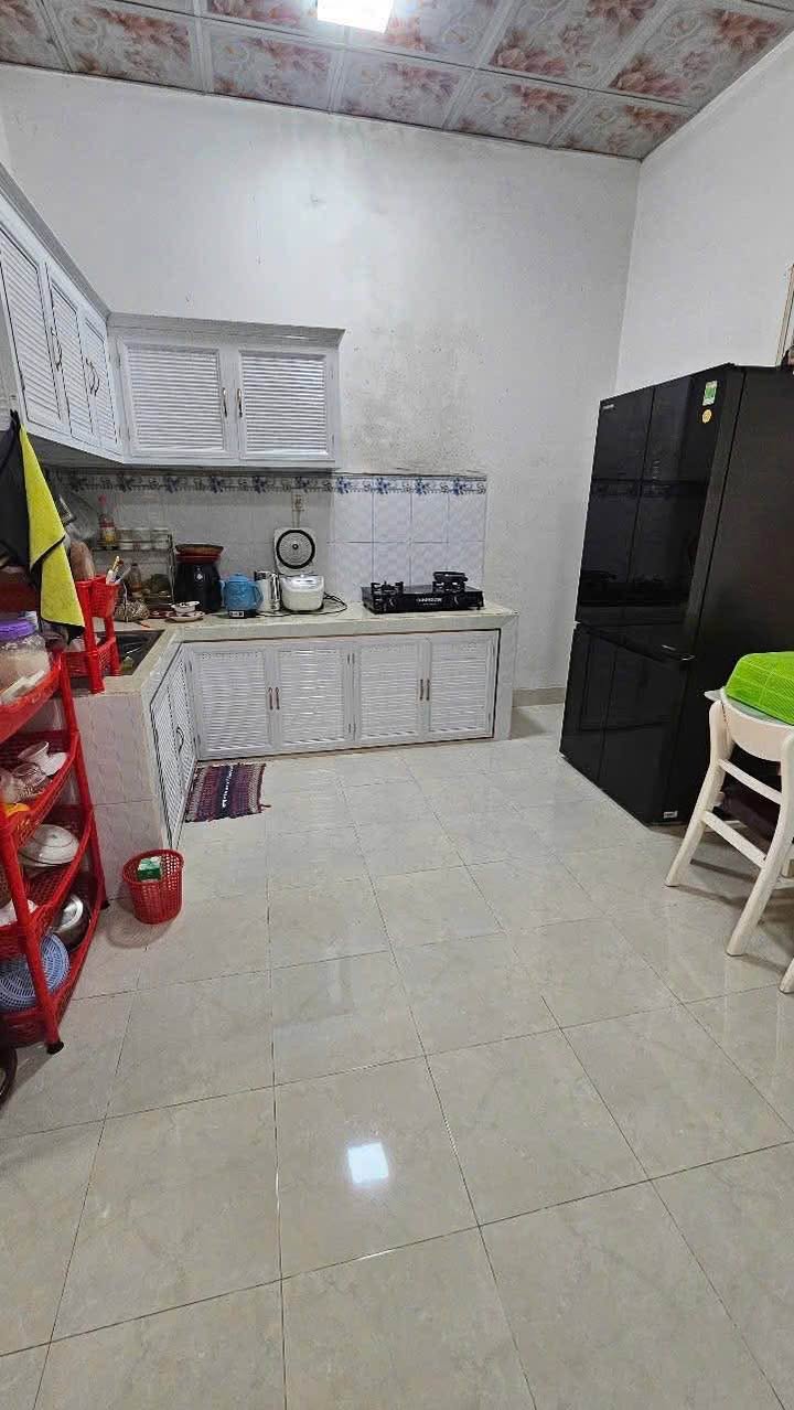 Nhà cấp 4 hẻm 570 Châu Thị Kim, Tân An, 129m² giá 1.5 tỷ - Khu dân cư đông đúc!