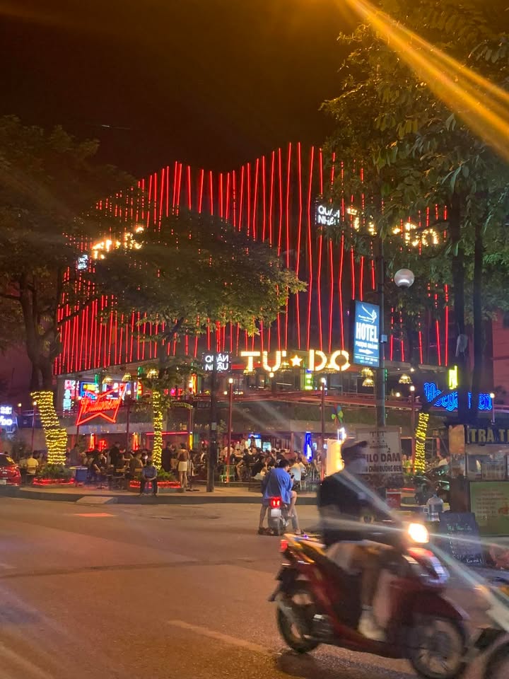 Cho thuê mặt bằng FrontHouse Huỳnh Thúc Kháng Ba Đình 400m² - Vị trí đắc địa, thích hợp kinh doanh