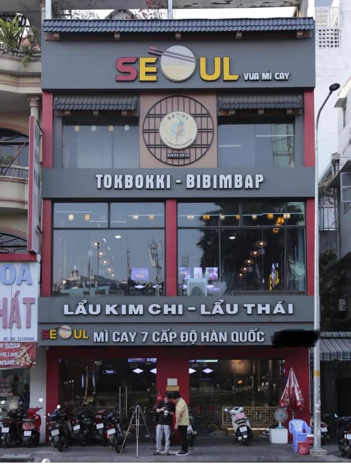 Cho thuê FrontHouse Nguyễn Trường Tộ, Ba Đình 150m² - Tòa nhà đẹp, thang máy hiện đại!