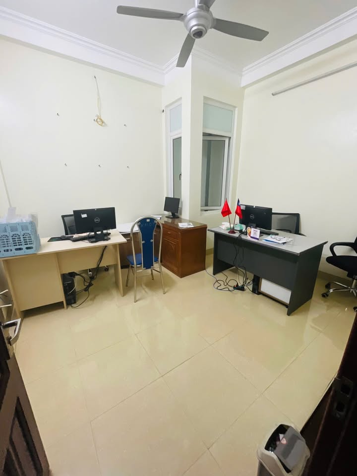 Nhà nguyên căn Cầu Diễn, Hà Nội 120m² giá 18 triệu - Thích hợp làm văn phòng, homestay!