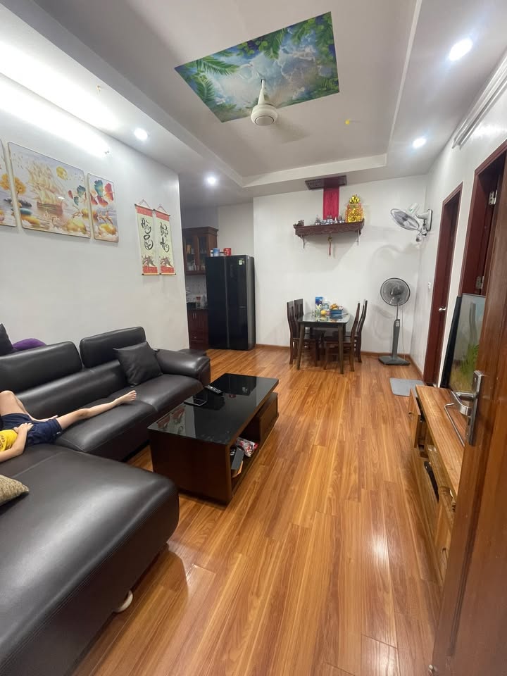 Căn hộ CT12C Kim Văn Kim Lũ 2PN giá 7.5 triệu - Dọn vào ở ngay!