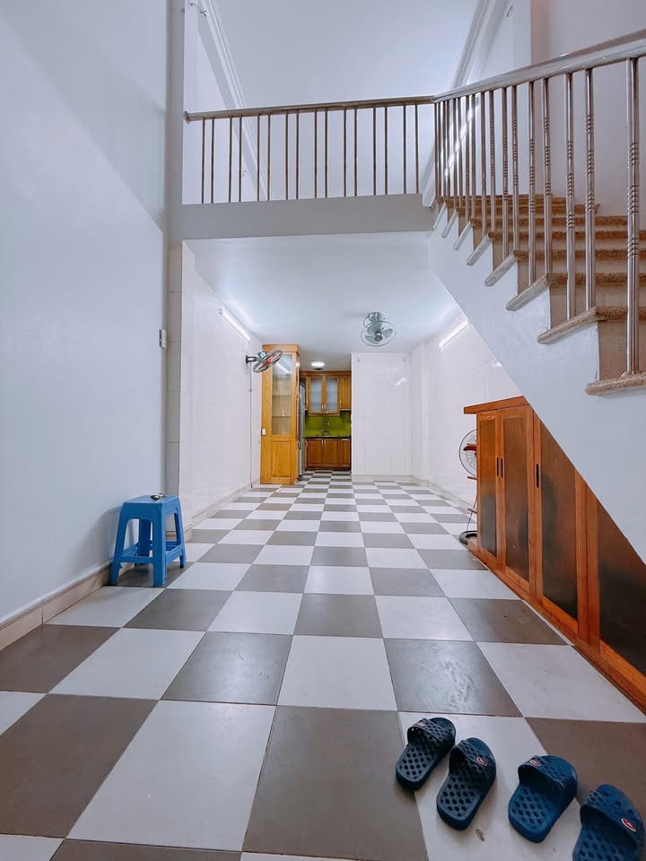 Nhà phố Tây Mỗ, 30m² giá 5.7 tỷ - Thiết kế hiện đại, ô tô vào tận nơi!