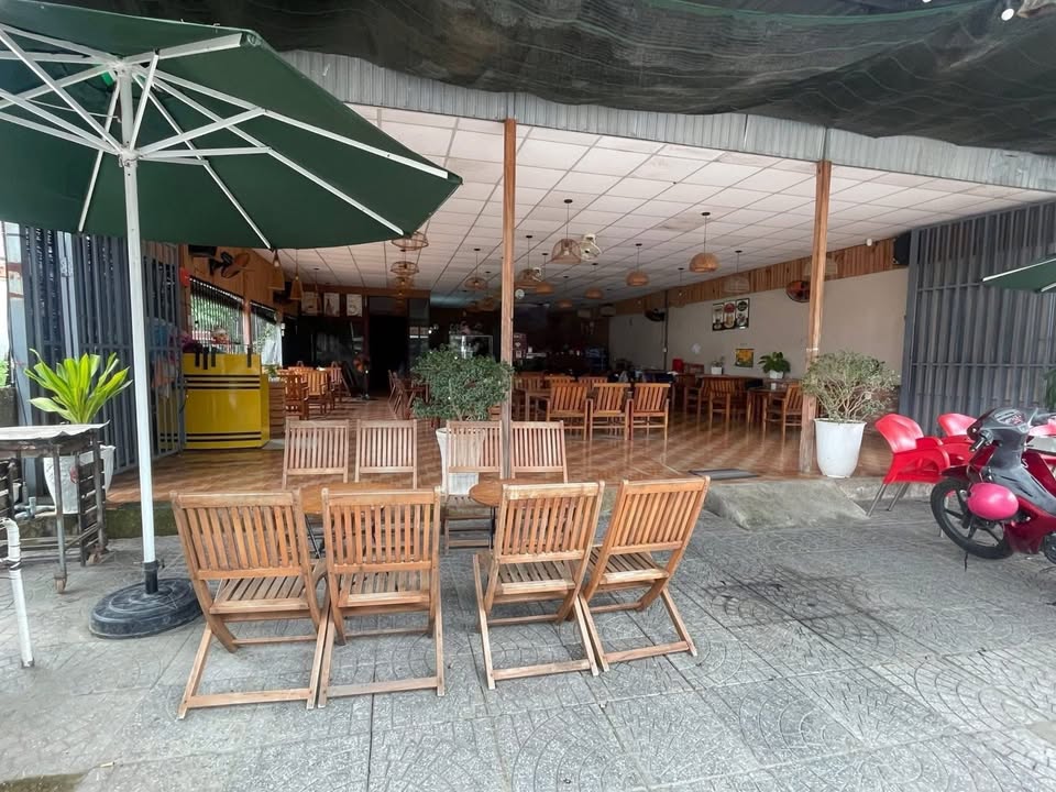 Quán cà phê mặt tiền Lê Hồng Phong 240m² giá 10 triệu - Cơ hội đầu tư tuyệt vời!