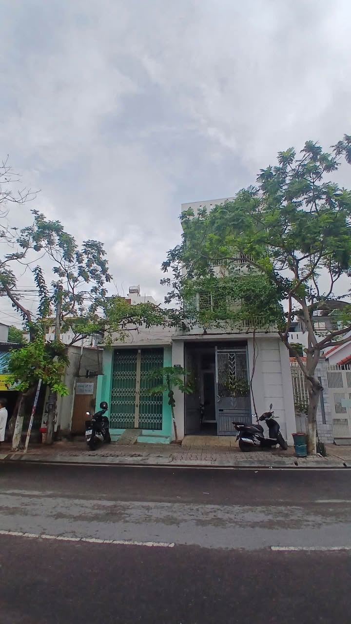 Nhà mặt tiền đường Phùng Hưng, Nha Trang 235m² giá 15 tỷ - Đầu tư sinh lời ngay!