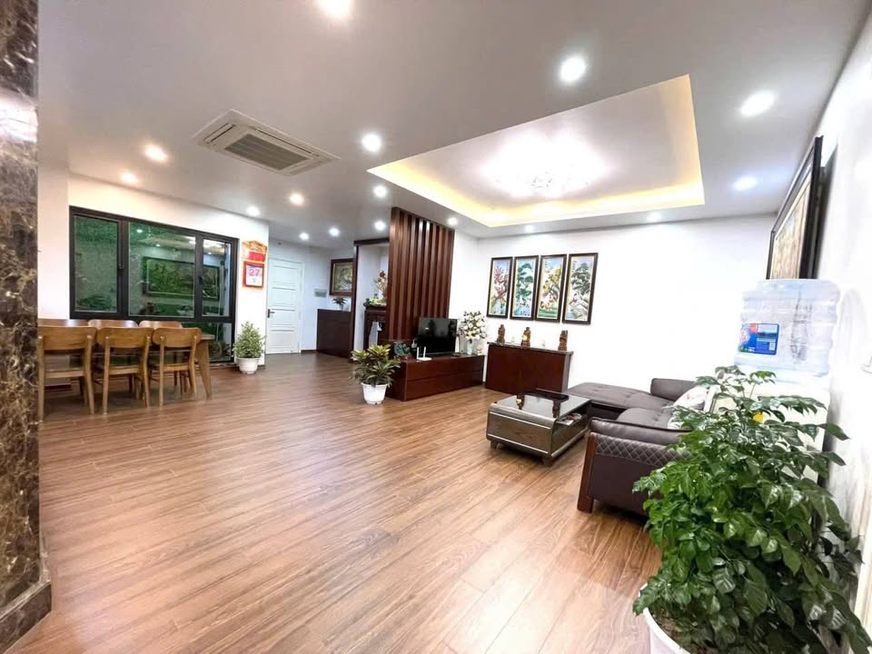 Căn hộ Tứ Hiệp Plaza 124m² giá 7.284 tỷ - Nhà như khách sạn, view hồ đẹp!