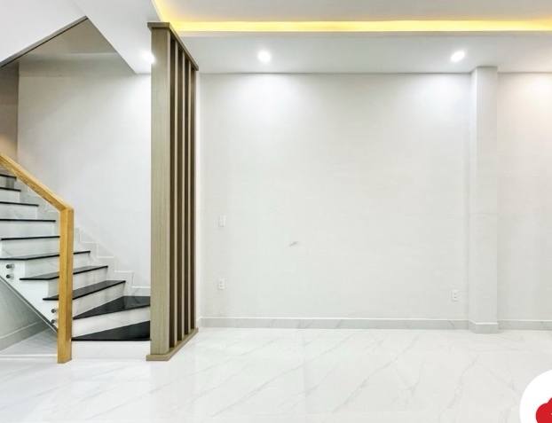 Nhà riêng Ngô Tất Tố Bình Thạnh 32m² giá 5.9 tỷ - Vị trí đắc địa gần trung tâm