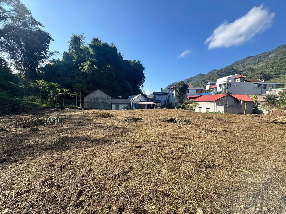 Đất nền Mộc Châu 1.400m² giá 9.1 tỷ - Vị trí đắc địa giữa trung tâm!