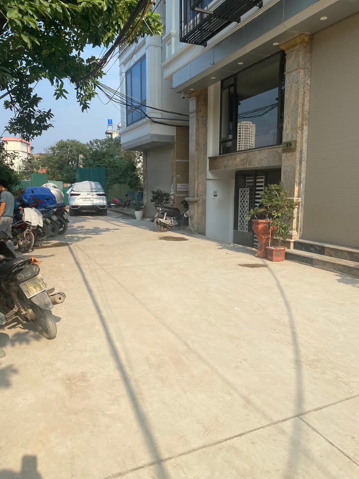 Nhà 5 tầng Tu Hoàng, Xuân Phương 31m² giá 6.88 tỷ - Nhà siêu đẹp, ô tô vào tận nơi!