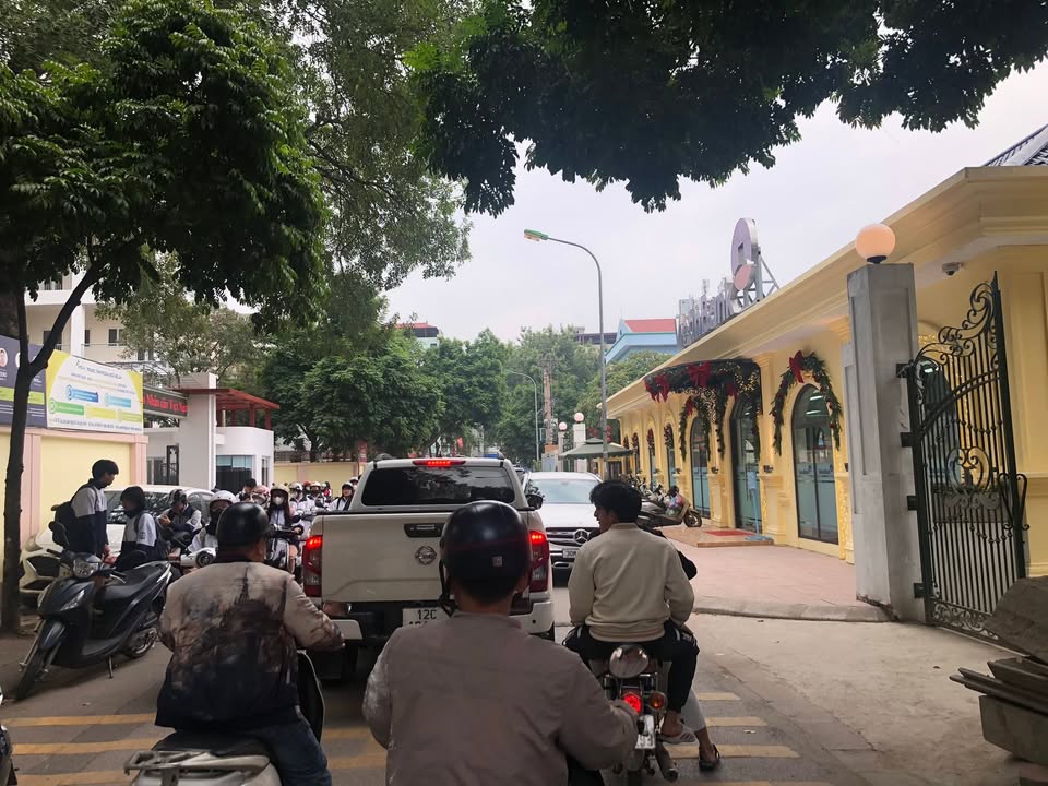 Đất lô góc 209m² mặt tiền 16m tại phố Ngọc Lâm, Long Biên - Giá 79.9 tỷ, đầu tư sinh lời!