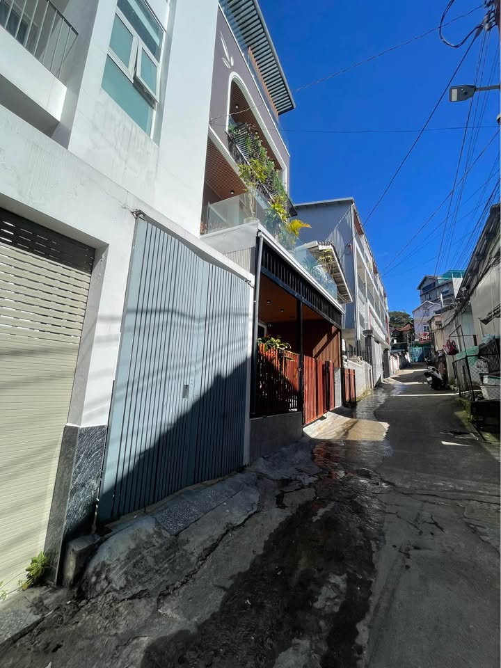 Dãy phòng trọ kinh doanh trung tâm Đà Lạt 113.8m² giá 6.99 tỷ - Đầu tư sinh lời ngay!