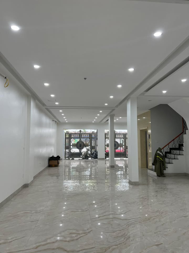 Cho thuê nhà tại Hoàng Mai 130m² giá 10 triệu - Phù hợp làm văn phòng, spa!