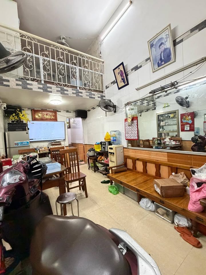 Nhà riêng Yên Lạc, Hai Bà Trưng 24m² giá 8 tỷ - Ô tô đỗ cửa, Sổ đỏ chính chủ!