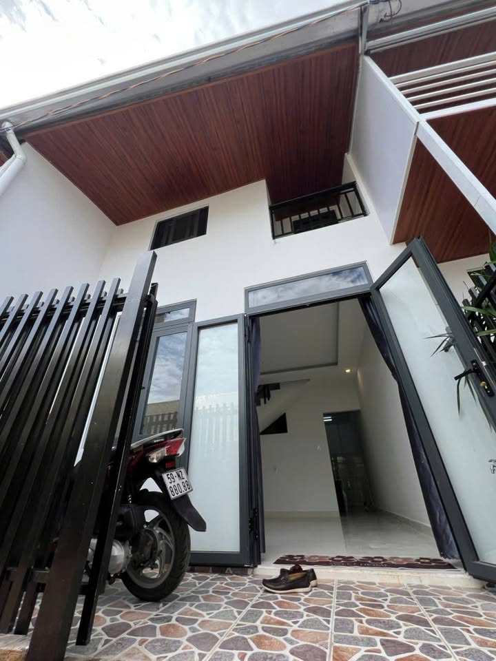 Nhà cho thuê Đường Lữ Gia, Đà Lạt 1 trệt 1 lầu giá 7 triệu - Nhà mới, chưa nội thất