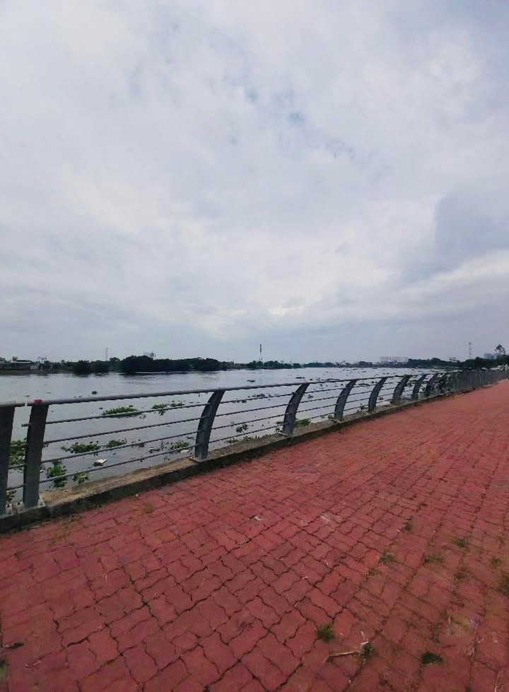 Nhà phố Hiệp Bình Phước 100m² giá 7.9 tỷ - VIEW SÔNG tuyệt đẹp!