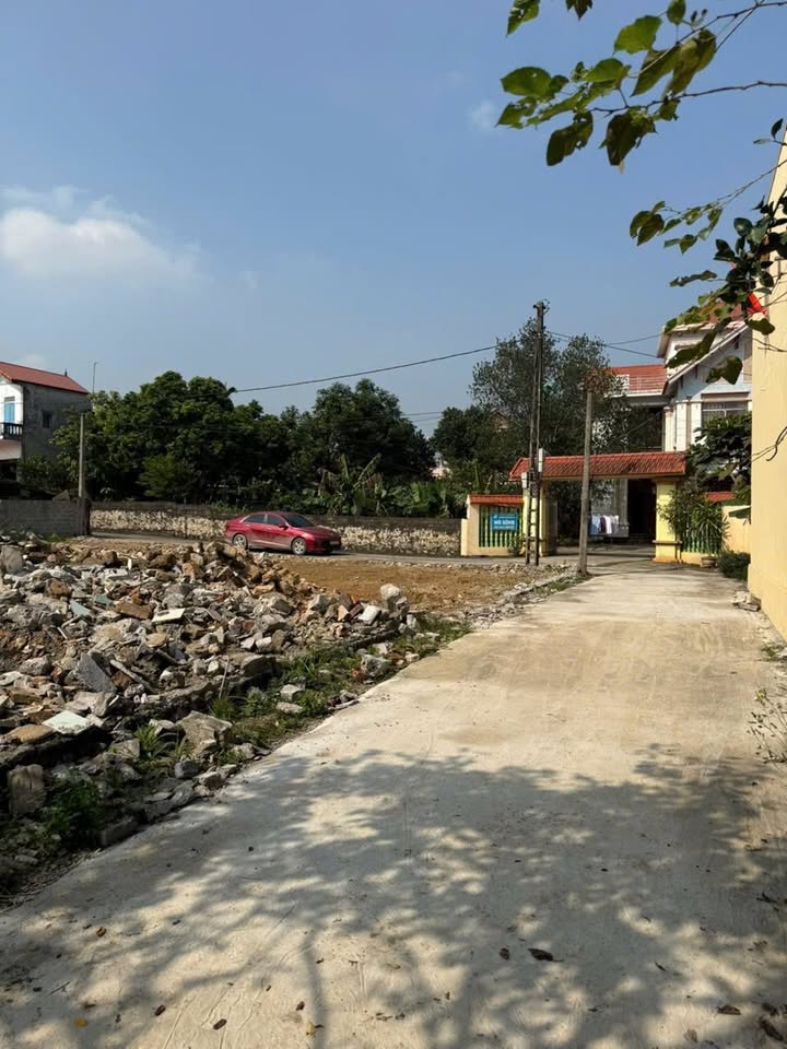 Đất nền liền kề phường Đông Sơn, Tam Điệp 137.5m² giá chỉ 700 triệu - Vị trí đắc địa gần trung tâm!