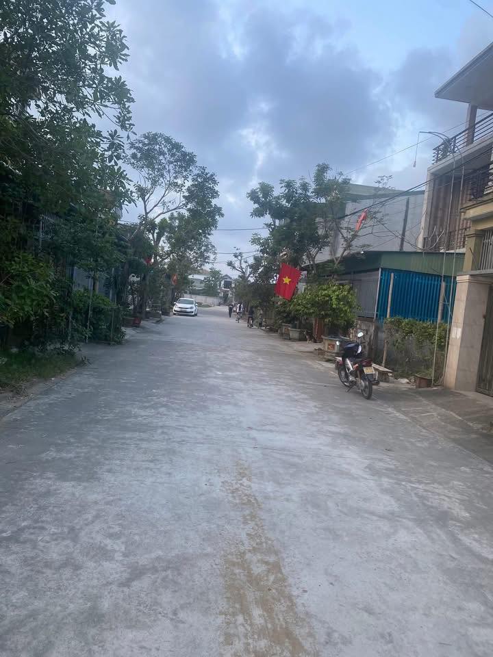 Đất tái định cư Xuân An 100m² - Vị trí đắc địa, khu dân cư đông đúc!