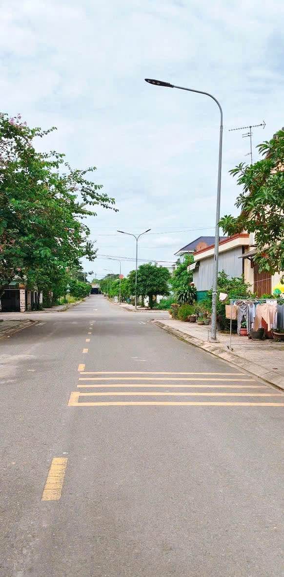 Đất nền Đường số 3 KDC cán bộ P. Uyên Hưng 200m² giá 3.1 tỷ - Sổ hồng chính chủ, đầu tư sinh lời!