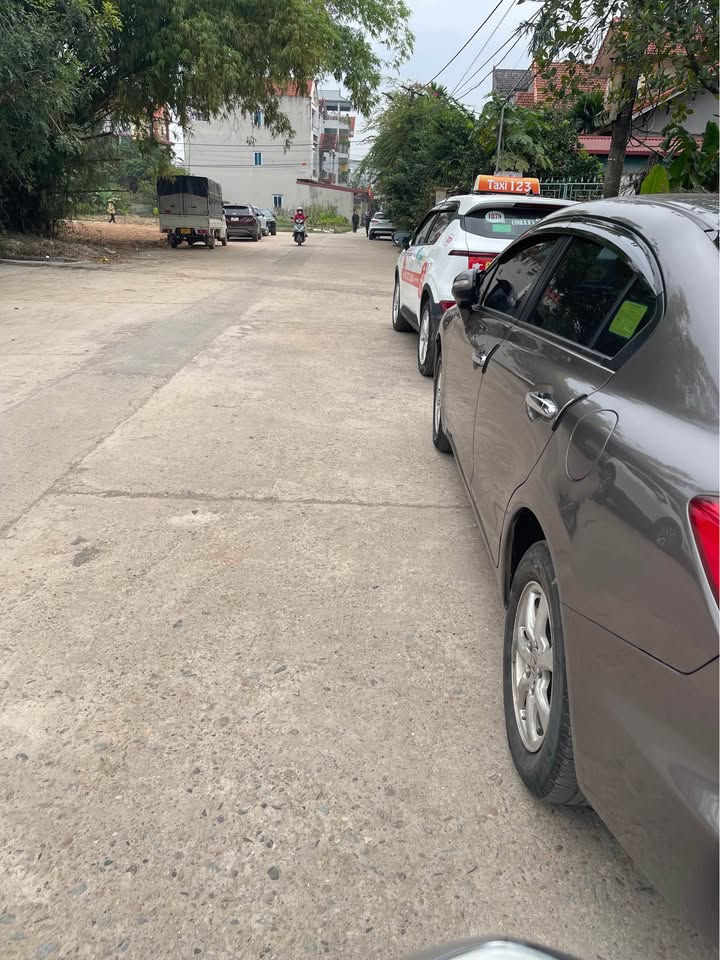 Đất nền Quang Minh 56m² giá 2 tỷ - Sổ đỏ chính chủ, vị trí đắc địa!