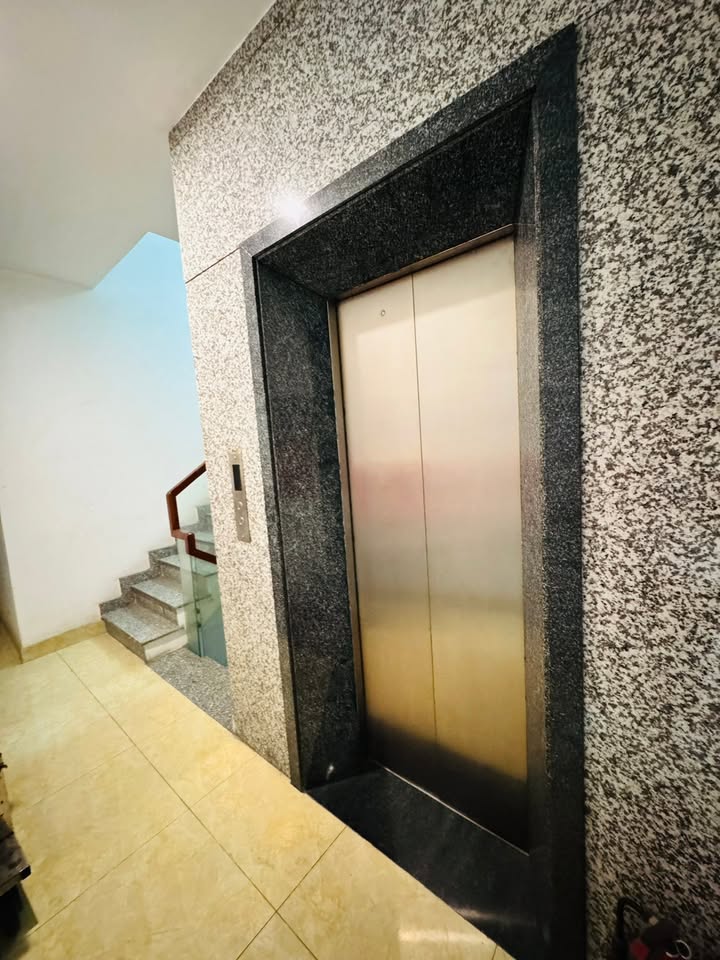 Khách sạn mặt tiền Bình Chiểu, Thủ Đức 97m² giá 12 tỷ - Doanh thu ổn định 100 triệu/tháng!