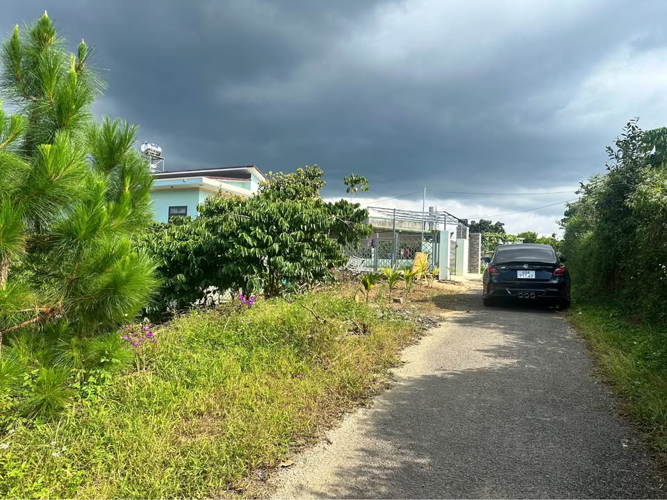 Đất nền thôn 13 Lộc Thành 550m² giá 879 triệu - Sổ đỏ chính chủ, vị trí đẹp!