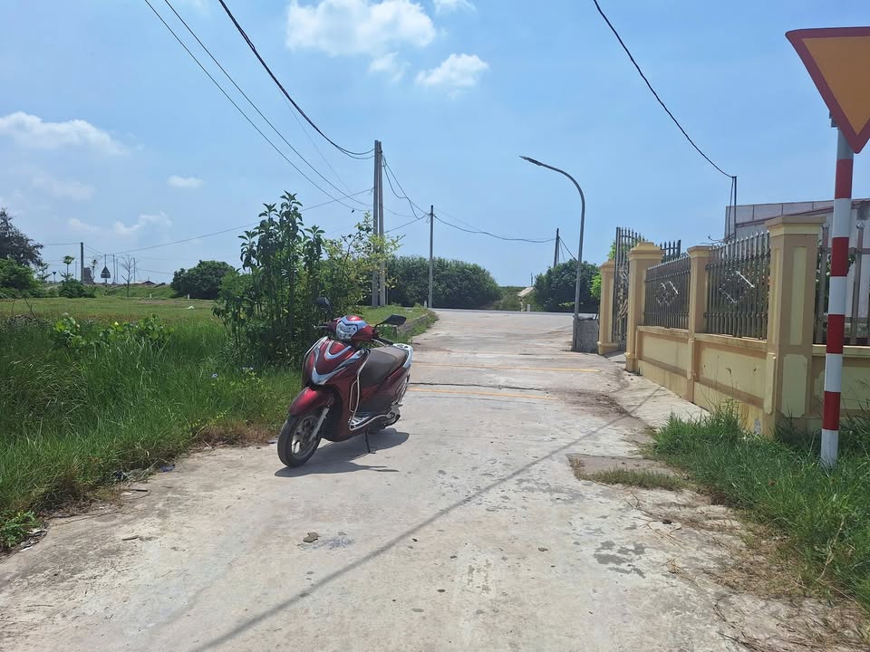 Đất nền Hải Lý, Nam Định 120m² - Hướng Nam, cách biển chỉ 20m - Đầu tư sinh lời!