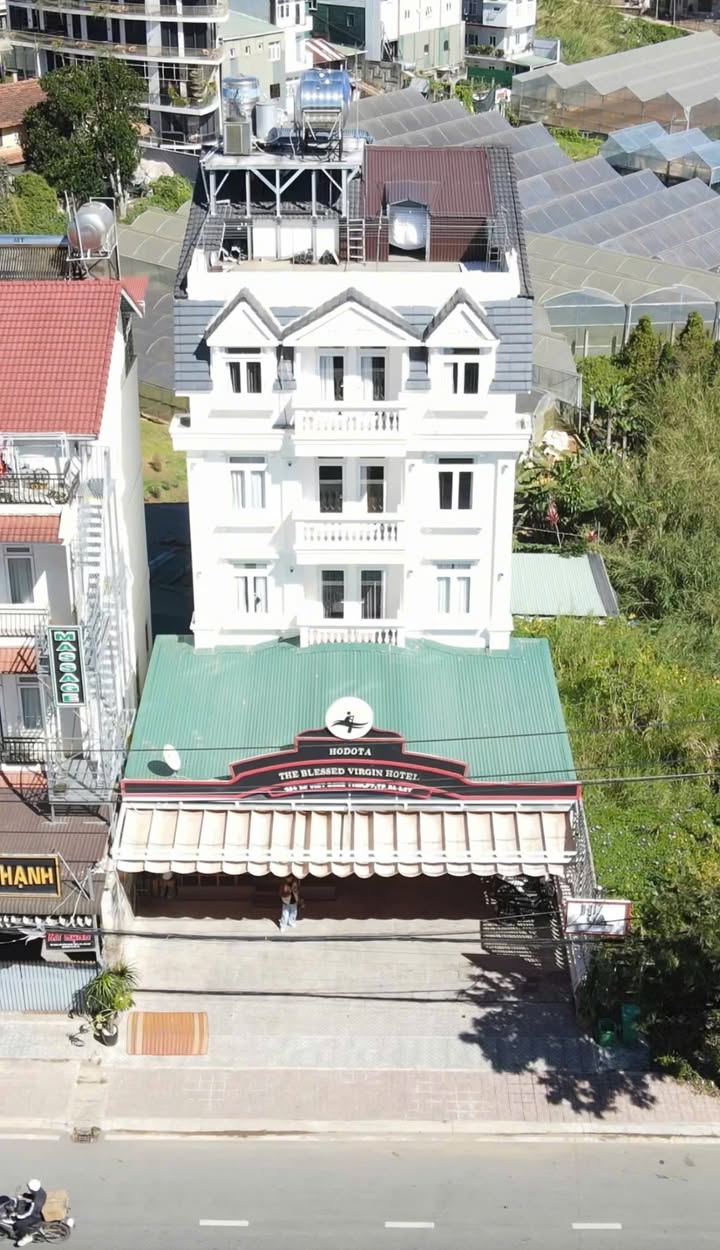 Khách sạn mặt tiền Đà Lạt 390m² giá 39 tỷ - Sổ riêng, 30 phòng kinh doanh
