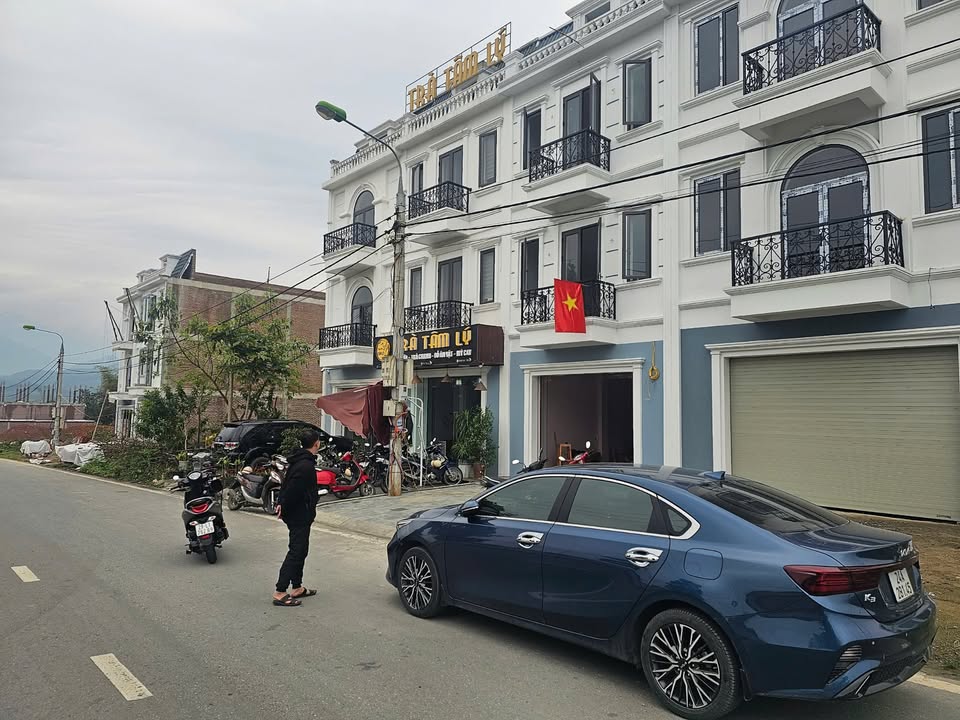 Căn hộ B9 Phường Bình Minh, Lào Cai 100m² giá 3.05 tỷ - Đầu tư an toàn!