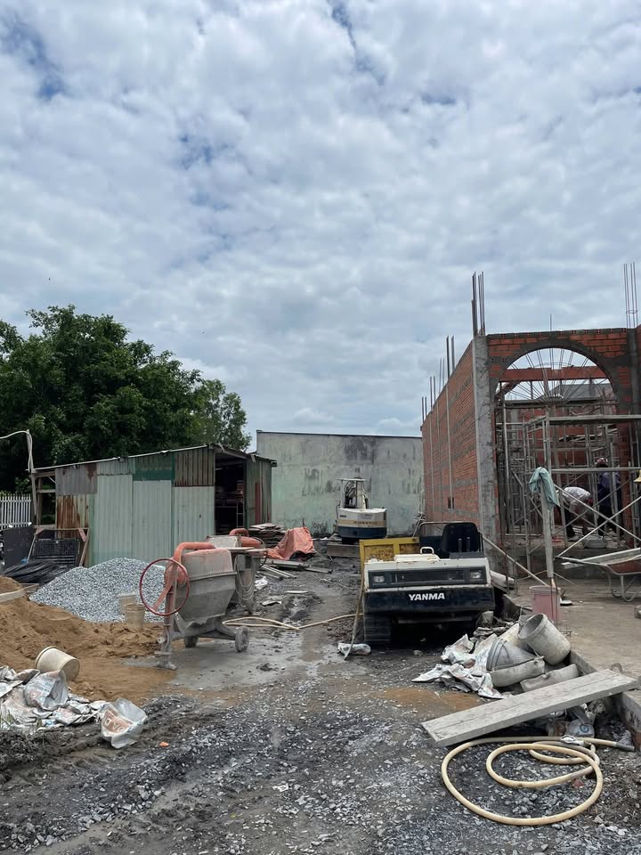 Nhà bán gấp tại xã Tân Bửu, Bến Lức, Long An - Diện tích 120m² chỉ 1.5 tỷ!