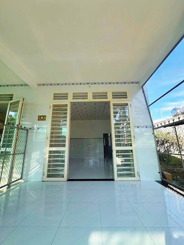 Nhà riêng Hẻm 88 Nguyễn Văn Linh, Hoà Thành 126m² chỉ 720 triệu - Cơ hội hiếm có!