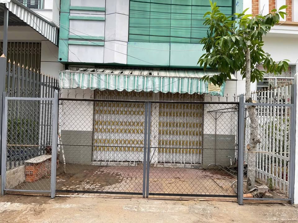 Nhà cấp 4 mặt tiền công viên Võ Duy Dương 90m² - Bán gấp chính chủ!