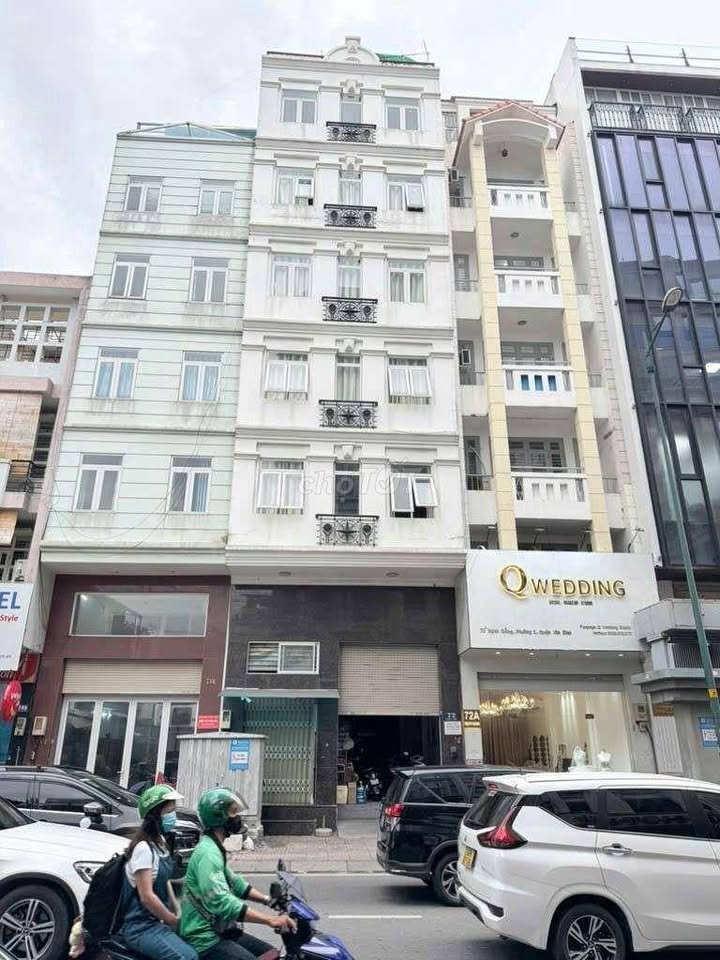 Tòa nhà CHDV Bạch Đằng, Quận Tân Bình, 72m² giá 35 tỷ - Đầu tư sinh lời cao gần sân bay!
