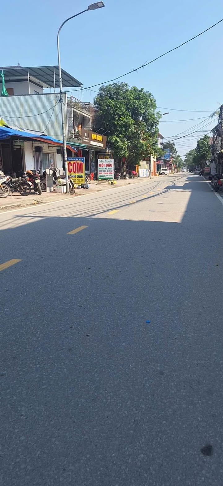 Nhà 3 tầng mặt đường Hoàng Phan Thái, Nghi Phú 150m² giá 13 tỷ - Đầu tư sinh lời ổn định!