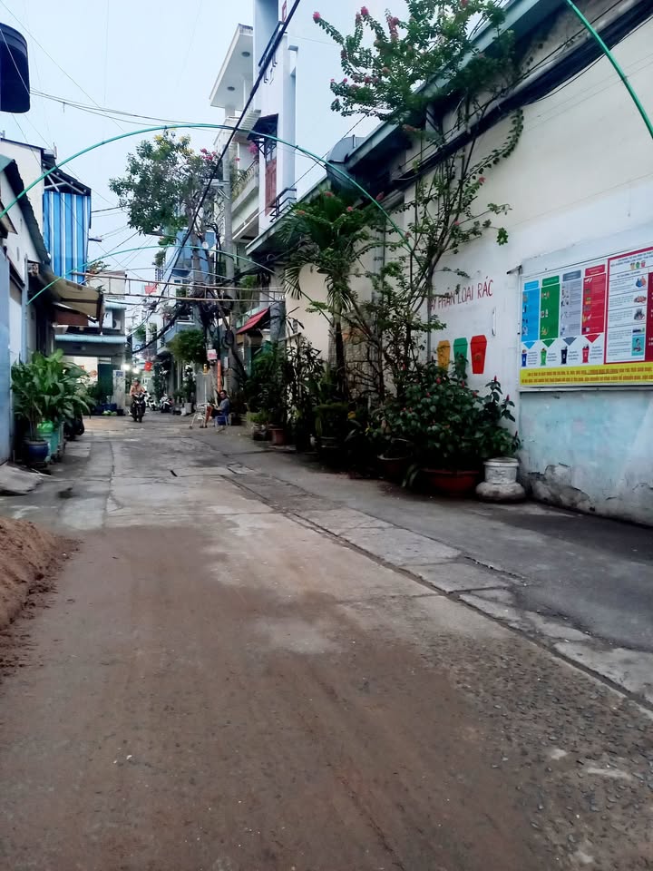 Nhà riêng Phạm Thế Hiển, quận 8, 60m² giá 7.6 tỷ - Gần chợ Phạm Thế Hiển, thuận tiện di chuyển!