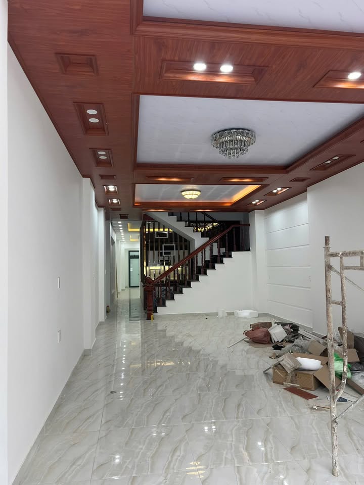 Nhà mặt tiền Quốc Lộ 20, Đà Lạt 206m² giá 20 tỷ - Pháp lý rõ ràng, kinh doanh lý tưởng!