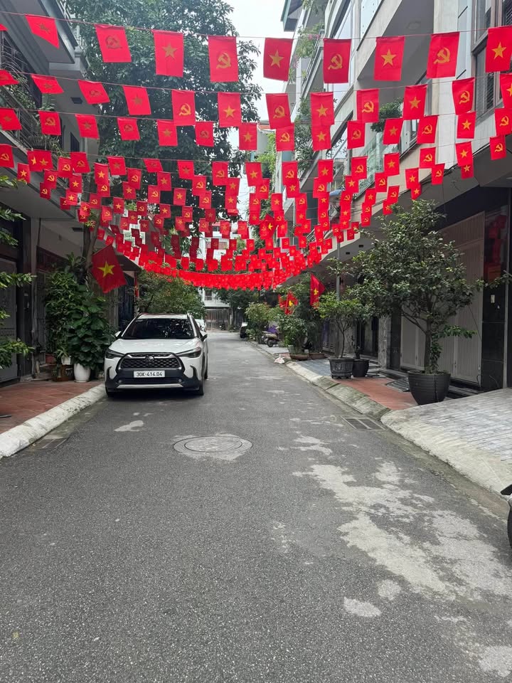 Nhà riêng Xuân La 48.6m² giá 13 tỷ - Đầu tư sinh lời cao!