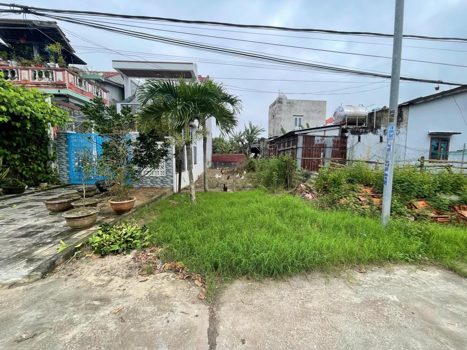 Đất nền Hội An 100m² giá 2.3 tỷ - Đường bê tông thông thoáng