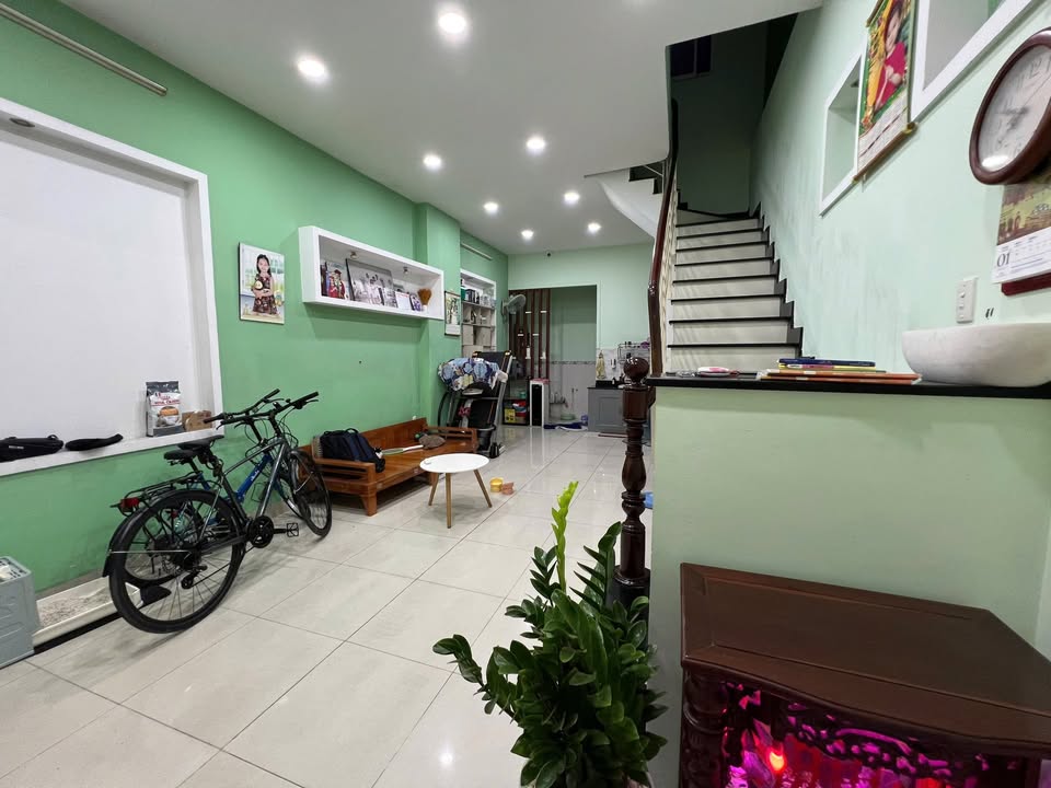 Nhà đẹp hẻm xe tải Hoàng Bật Đạt, Tân Bình, 56m² giá 5,9 tỷ - Pháp lý sổ hồng riêng