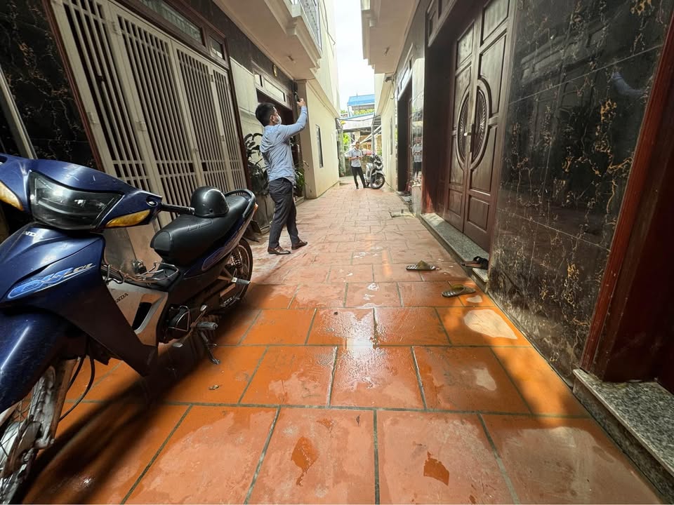 Nhà phố Phượng Đồng, Chương Mỹ 33m² giá 2.4 tỷ - Sổ đỏ chính chủ, ô tô vào tận cửa!