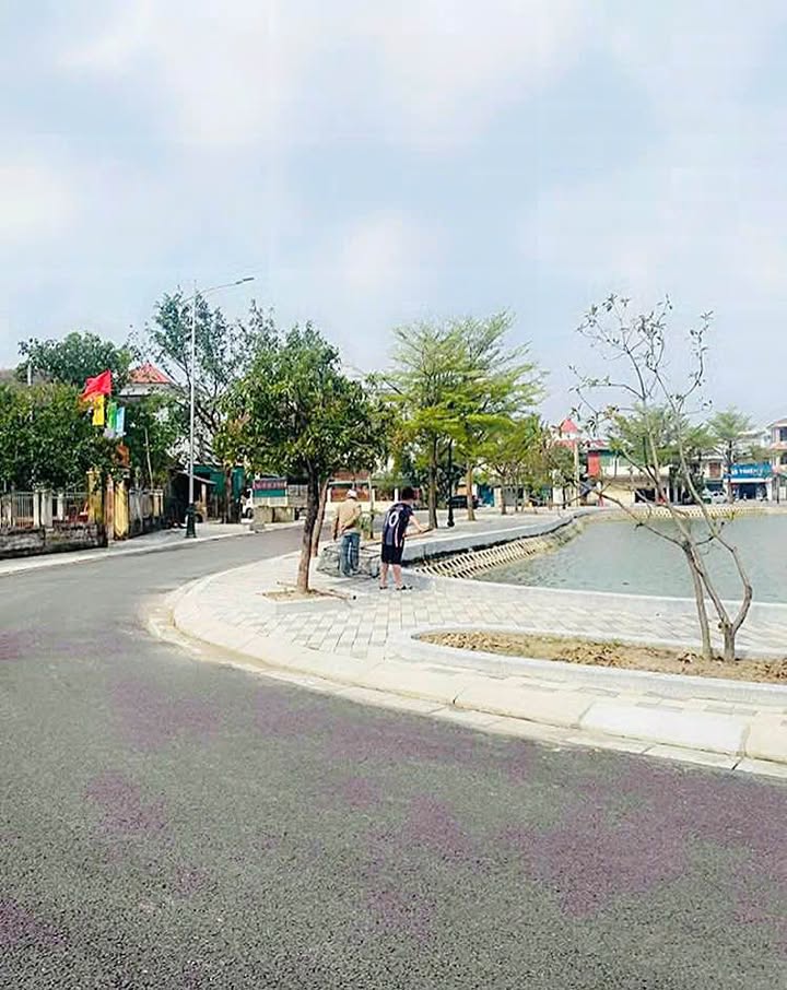 Nhà 2 tầng mặt hồ Lý Tự Trọng 131m² giá 7 tỷ - Kinh doanh đắc địa